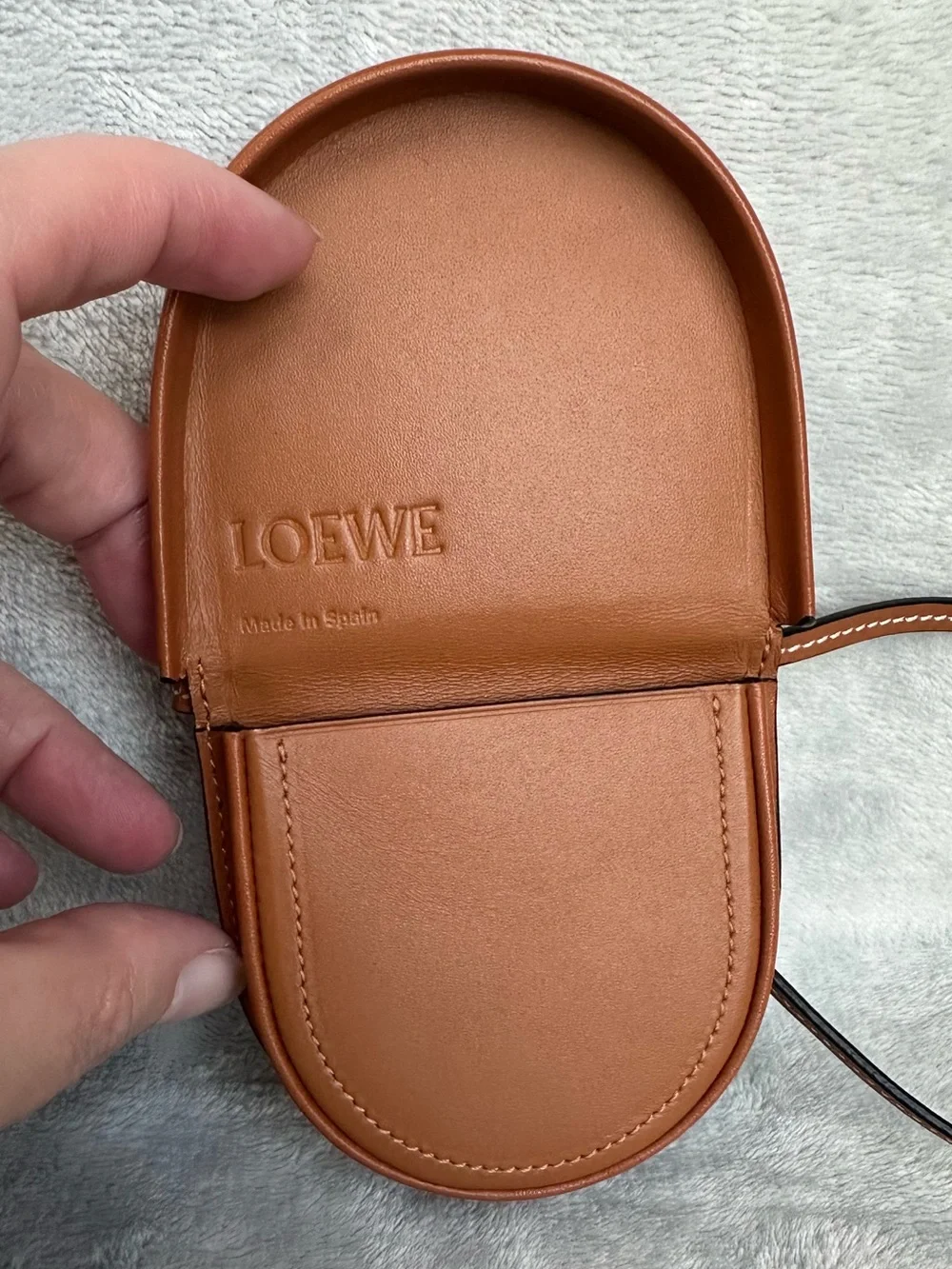 LOEWE Heel Mini Pouch Necklace Bag Tan Leather Complete Set 🤎 - Picture 6 of 13